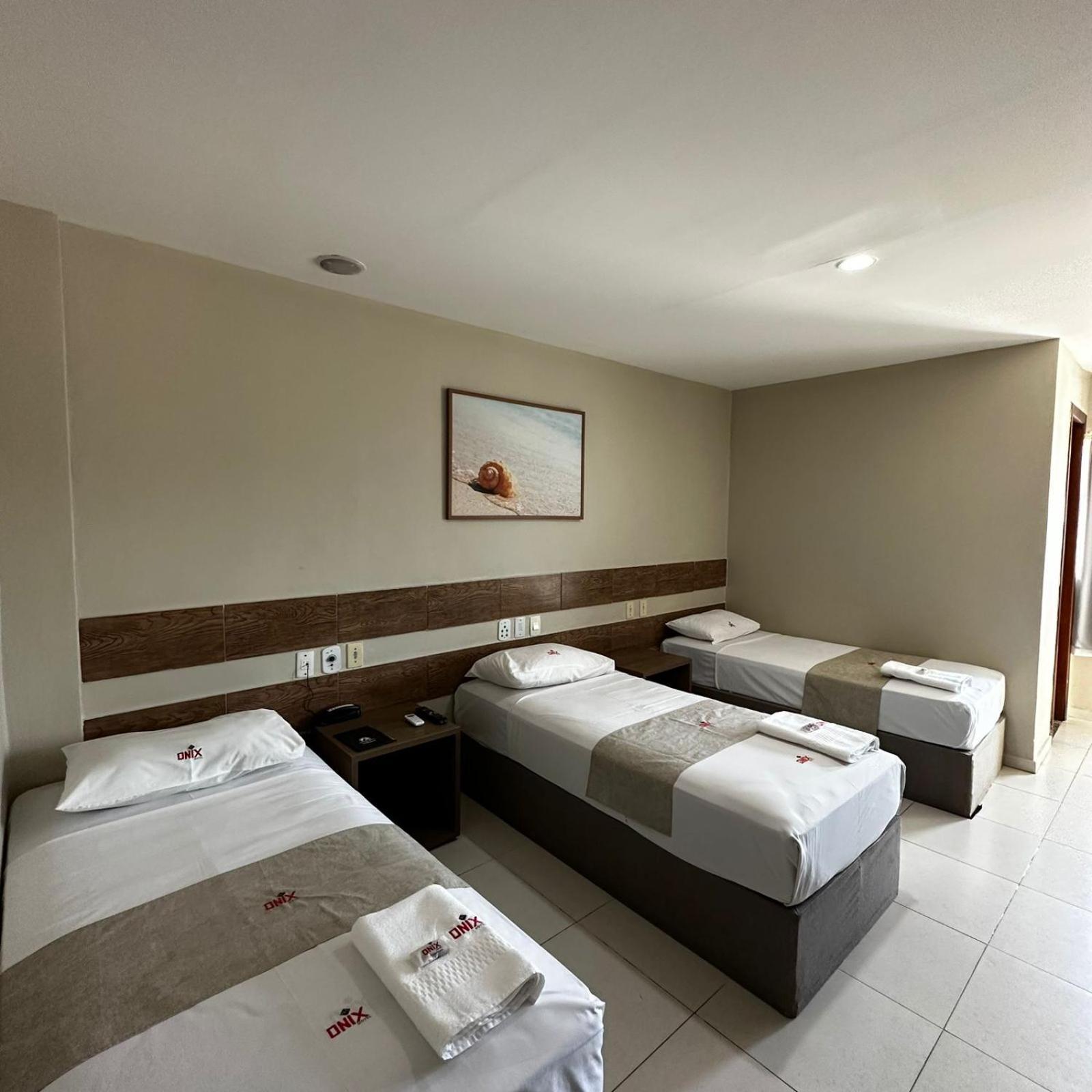 Onix Hotel Aeroporto Лауру-ди-Фрейтас Экстерьер фото
